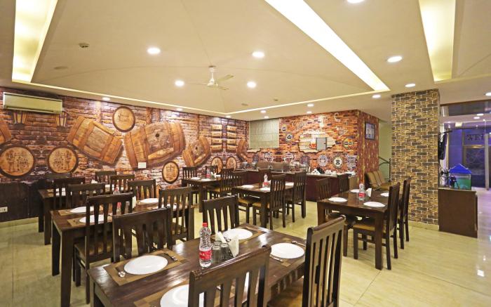 HOTEL D'CAPITOL - DELHI AIRPORT