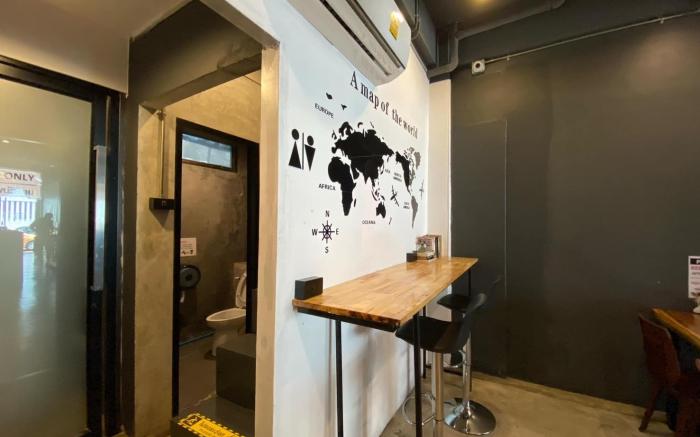 Ekanek Hostel