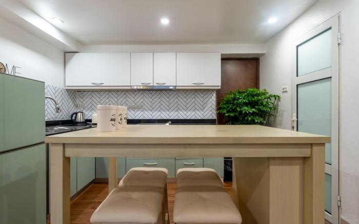 Cozy stay I Trang Tien, Hanoi