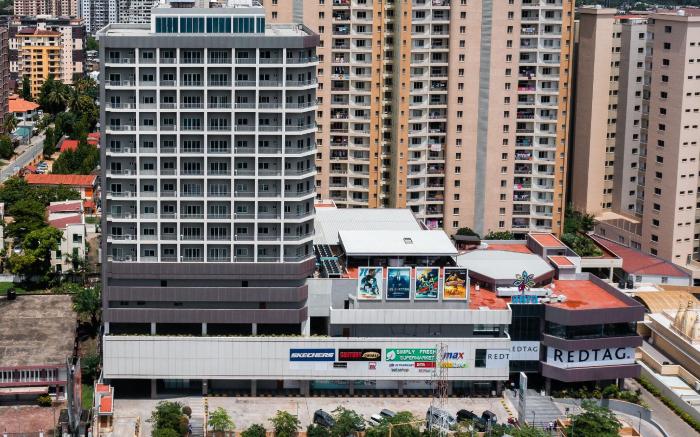 AURA SUITES