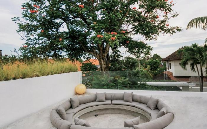 Giraffe Villa Seminyak
