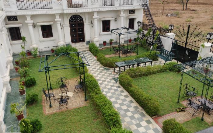 Madhu Vilas Palace Sariska