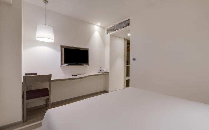 7 Apple Hotel Mahape, Navi Mumbai