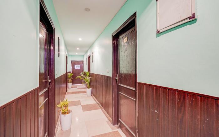 Collection O Rispana Pul Dehradun Formerly Hotel Square 1