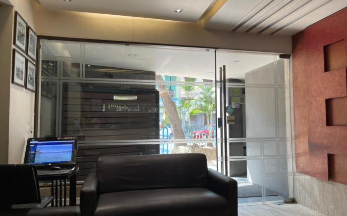 Hotel Aston International