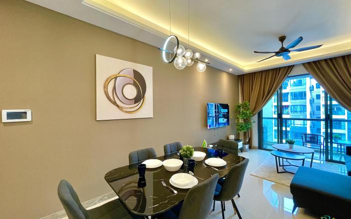 Luna Suite •R&F Mall @ 2BR nearCIQ by RR JBcity