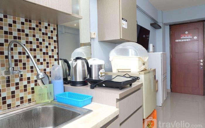 Nice Strategic Studio Kebagusan City By Travelio