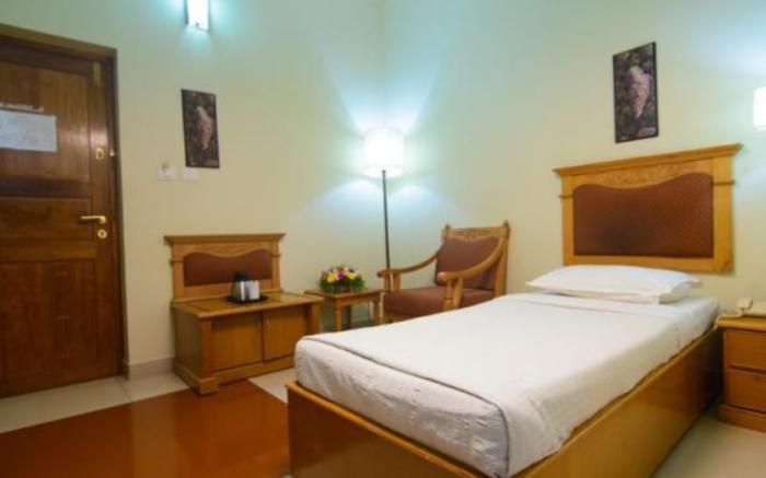 CLUB 7 HOTEL 