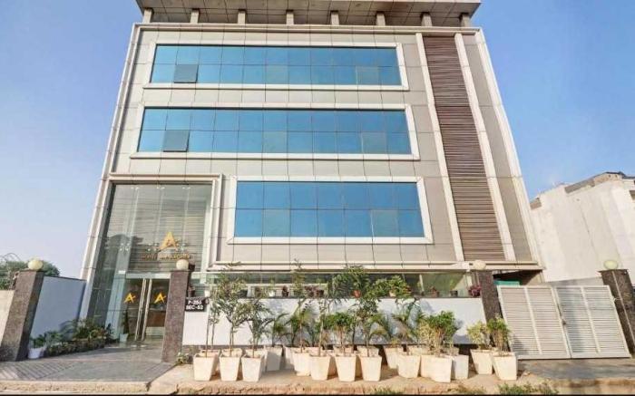 Super Townhouse The AMV Hotel