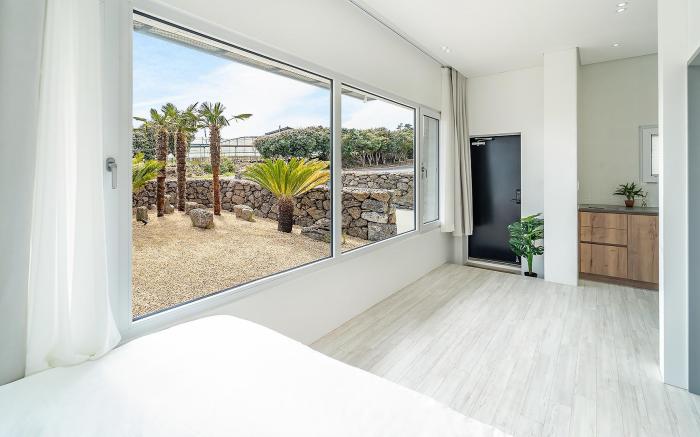 Jeju Themoon Poolvilla