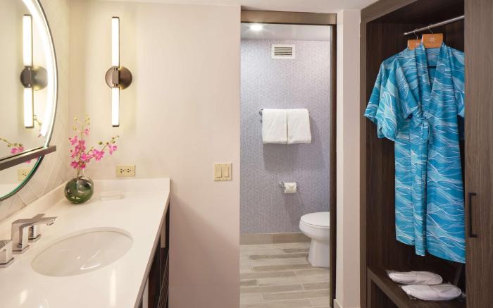 OUTRIGGER Waikiki Beachcomber Hotel