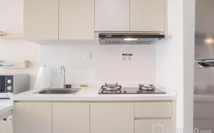 Nice and Comfort 2BR at Pejaten Park By Travelio
