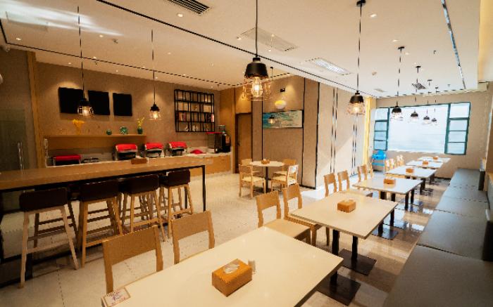 City Comfort Inn 1st Affiliated Hospital Qingshan Road Intersection Metro Station