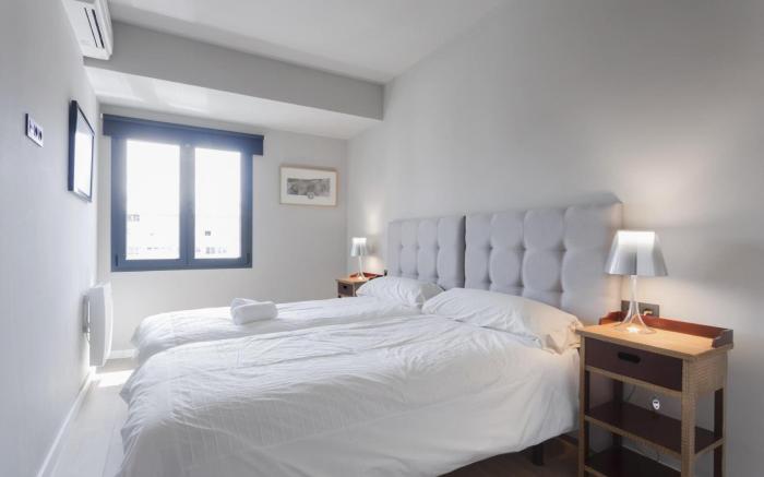 Luxury II in Madrid with 2 bedrooms and 2 bathrooms