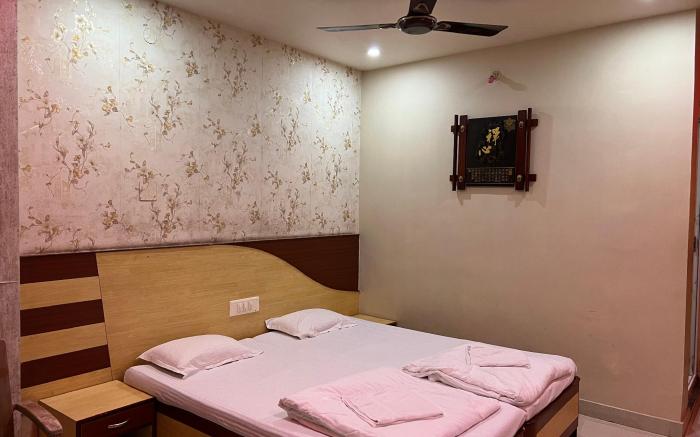 HOTEL LEE GARDEN Near Blue Flag Beach Puri