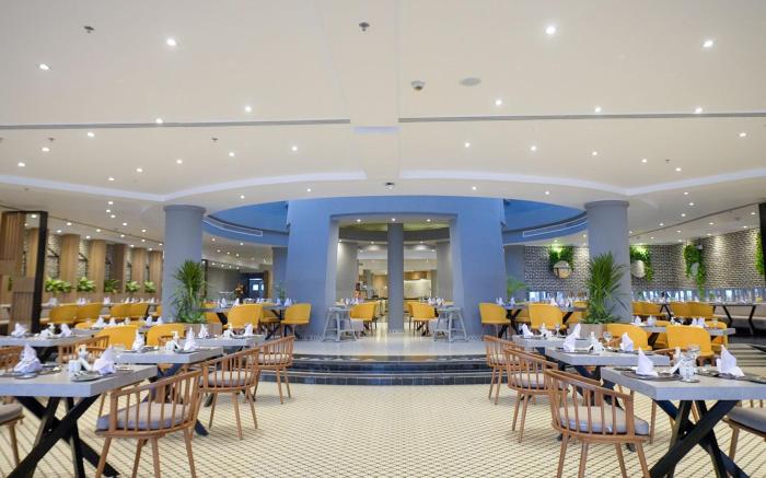 Sunrise Remal Beach Resort