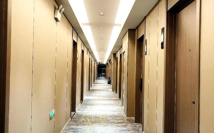 Elan Inn Bozhou Wanda Plaza People's Hospital