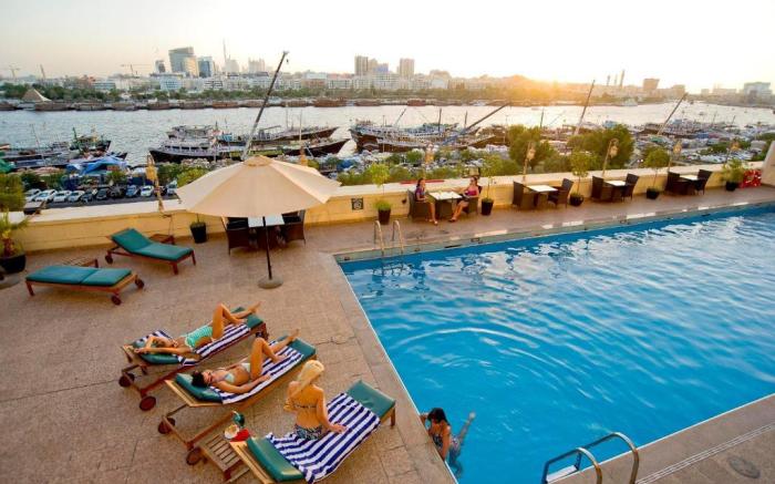 Carlton Dubai Creek Hotel
