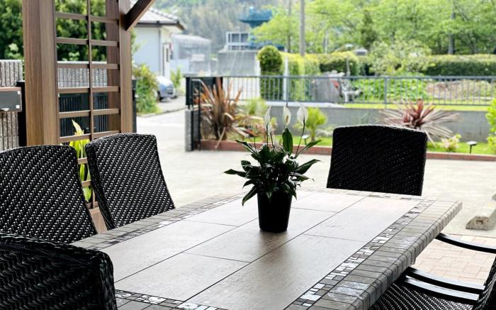 Yumigahama Beach House & BBQ! 1 minute walk to Yumigahama Beach! Entire villa for rent!