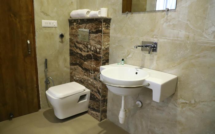 Ivory Hotel