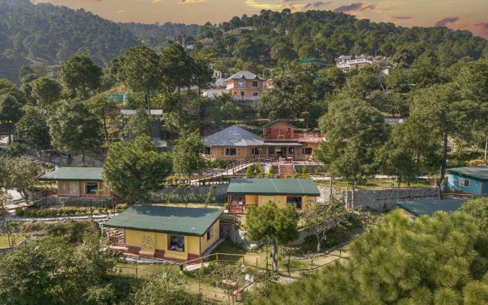 A Kasauli Ggaon by Echor