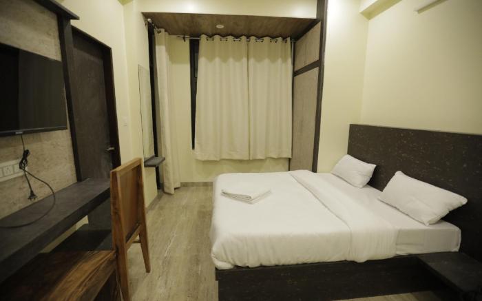 Hotel Raas Palace