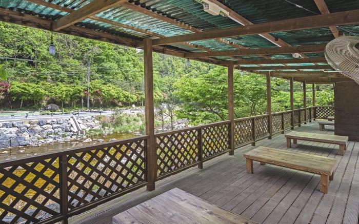 Yeongwol Wood Valley Pension