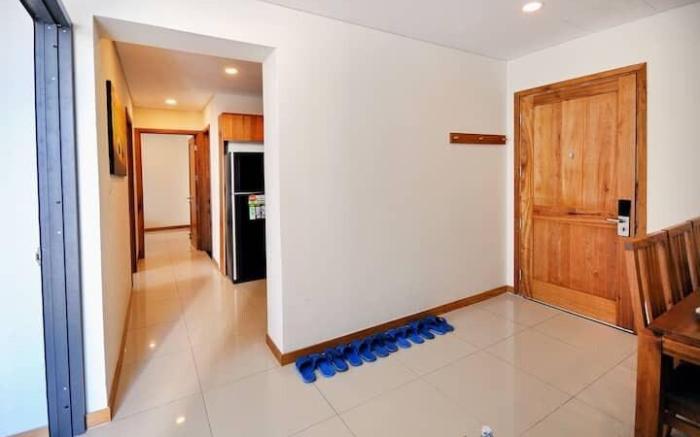 Balcony 3 bedroom apartment in Maple