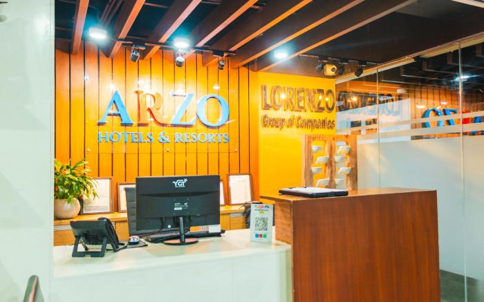 Arzo Hotel Premier