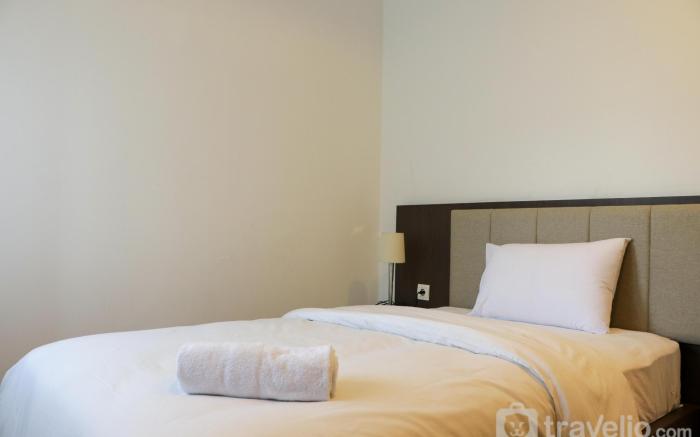 Comfort 3BR Simprug Park near Mall By Travelio