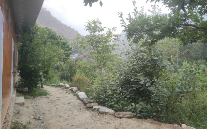 River and mountain view cottages , free parking...