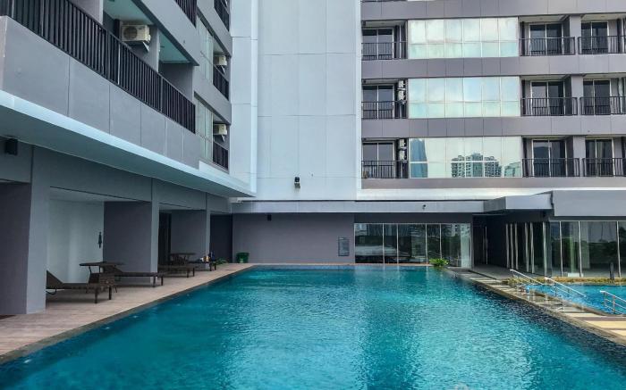 Comfort Warm Studio at Ciputra World 2 By Travelio