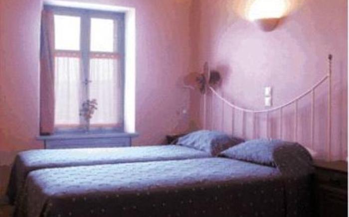 Kyriaki Guesthouse & Suites