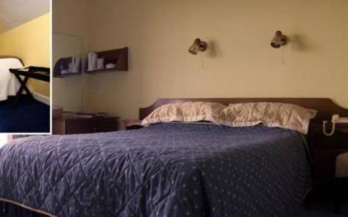 Coral Gables Guesthouse & Campsite