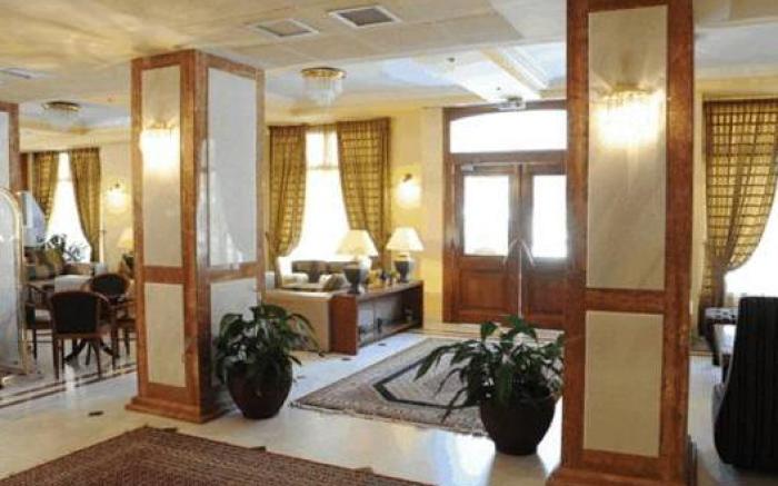 Rex Hotel