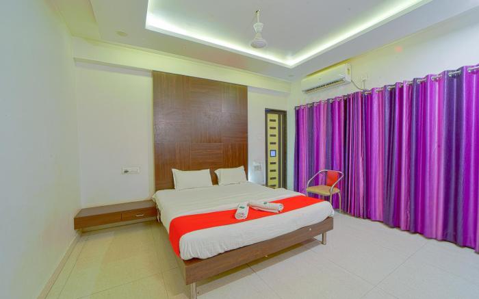 Hotel Radhika Deluxe, Kolhapur 