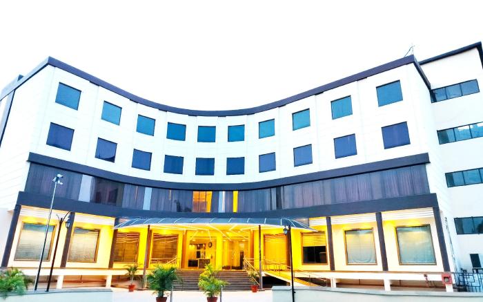 CHINMAY RESORT & HOTEL