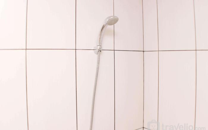 Elegan Comf Studio Grand Kamala Lagoon By Travelio