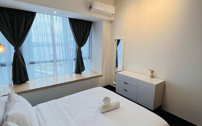 Sea View Causeway 2BR unit at R&F Princess by ANJU