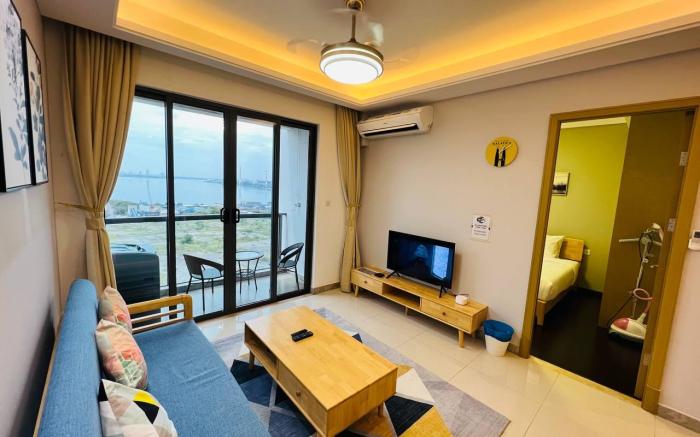 Sea View 1BR unit at R&F Princess by ANJU