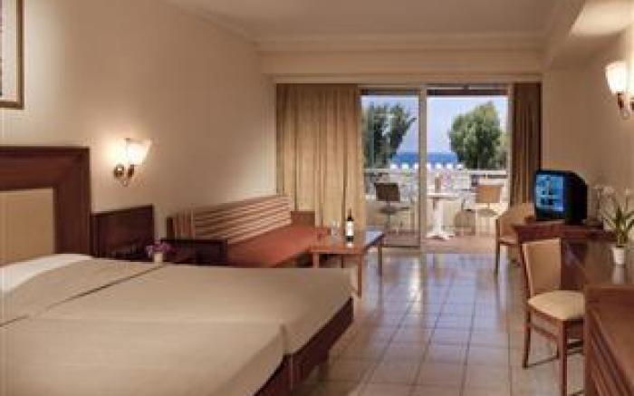 Kipriotis Maris Suites 