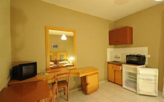 Manias Apartments