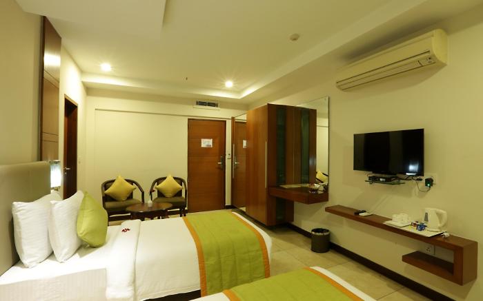 Hotel Silky Palace near Delhi Airport
