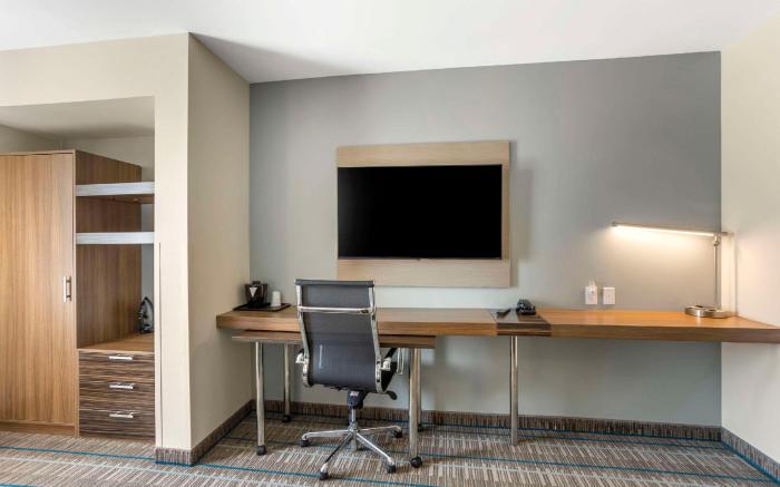 MainStay Suites North - Central York