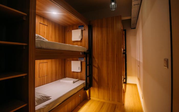Bluewaters Pods 38 Hongkong St