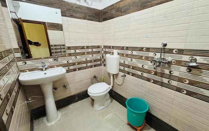 Hotel Ankita River View