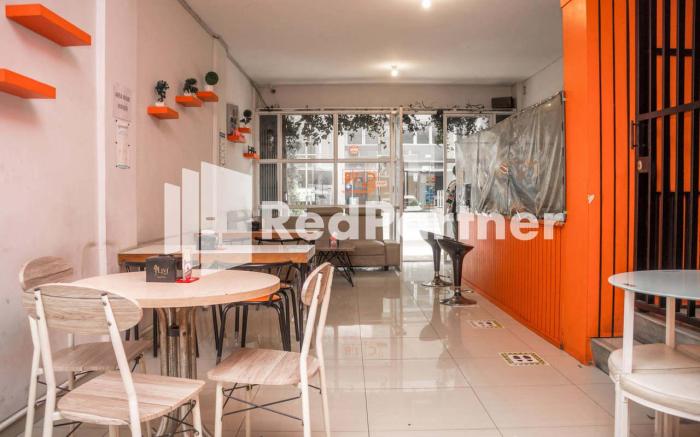 Hotel C18 @ Cibaduyut Mitra RedDoorz