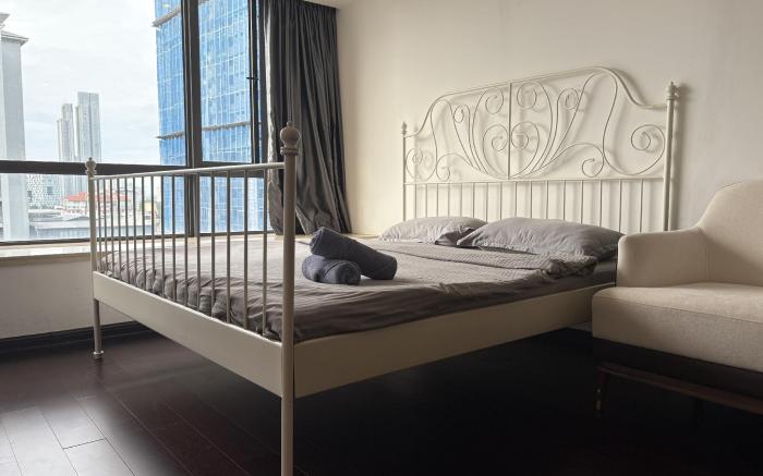 Queen Bed 2Pax Studio R&F Mall @ R&F Princess Cove