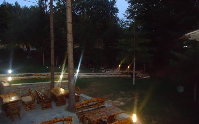 Rustic Inn River 2