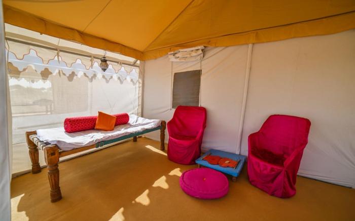 The Captain Desert Camp